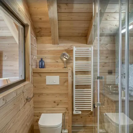 Mit Geraumigem Wohnzimmer / 5 Schlafzimmern Oberstdorf